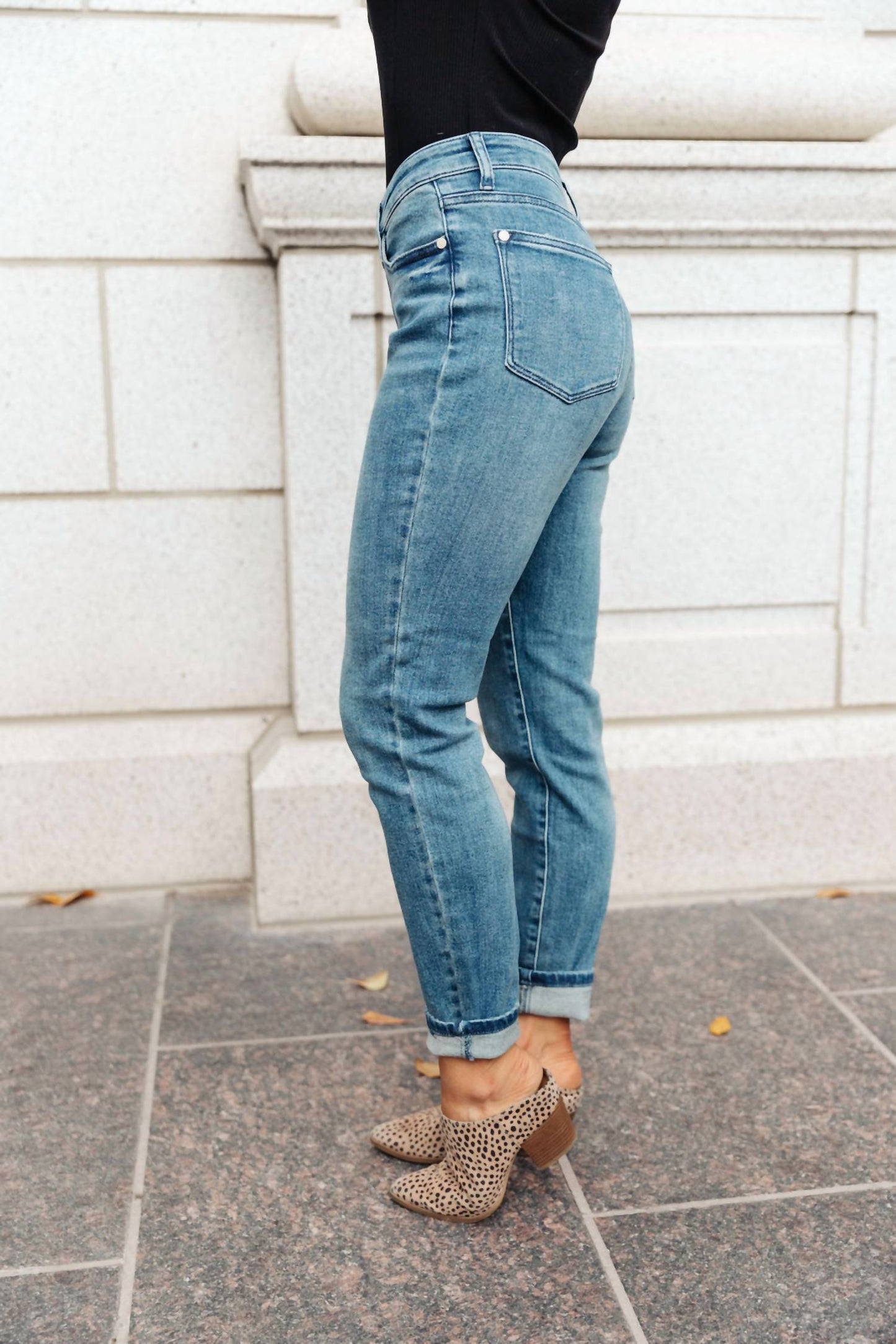 Judy Blue - High Waist Relaxed Fit Non Distressed Jeans