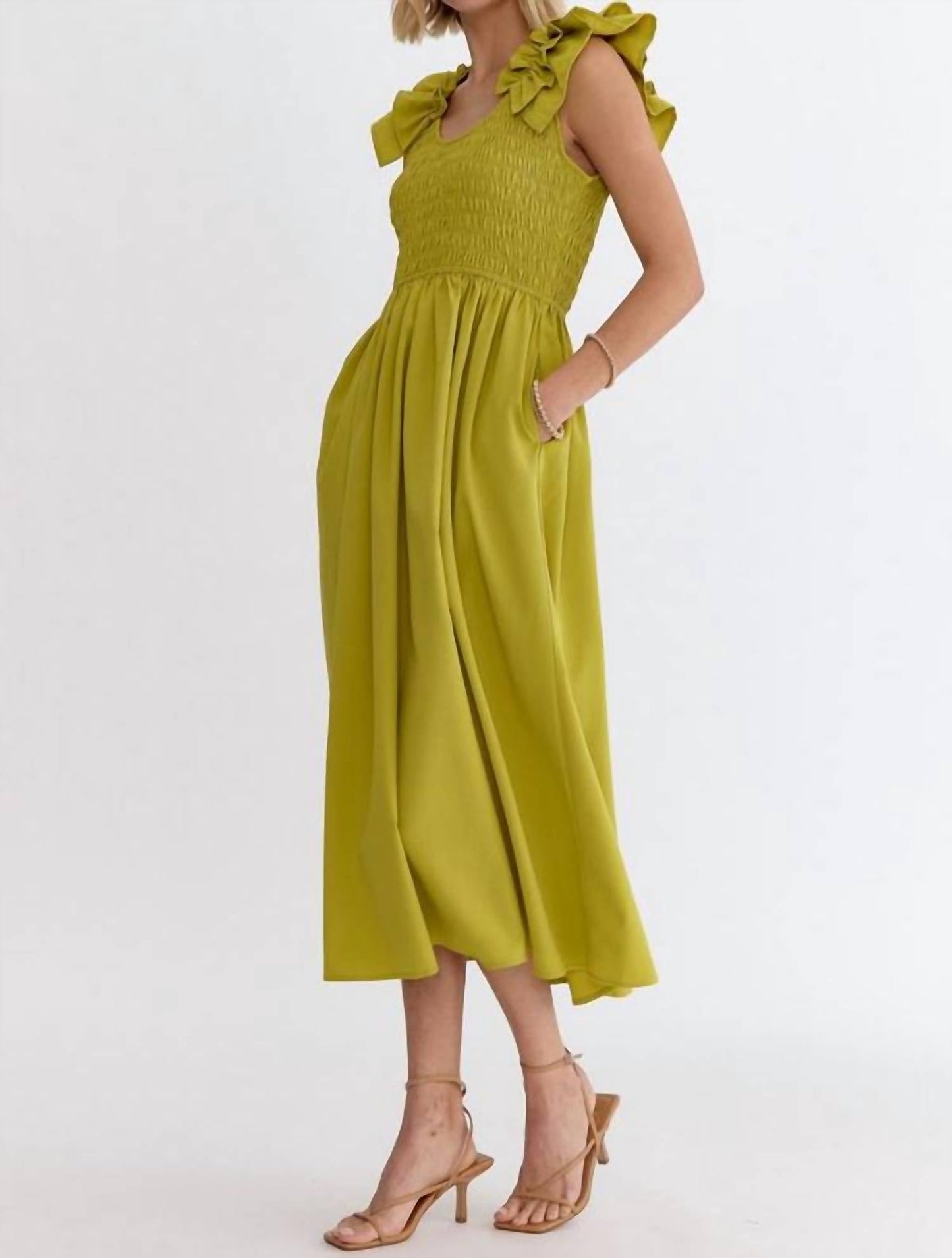 Entro - Sleeveless Smocked Midi Dress
