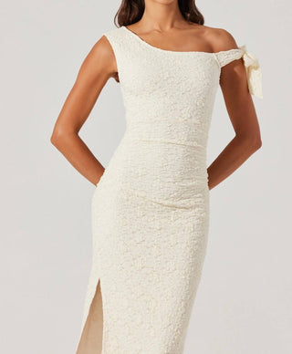 Astr - Emely Off Shoulder Midi Dress