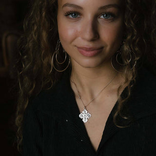 &Livy - Large 4 Way Cross Necklace