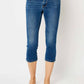 Judy Blue - Mid Rise Skinny Fit Capri