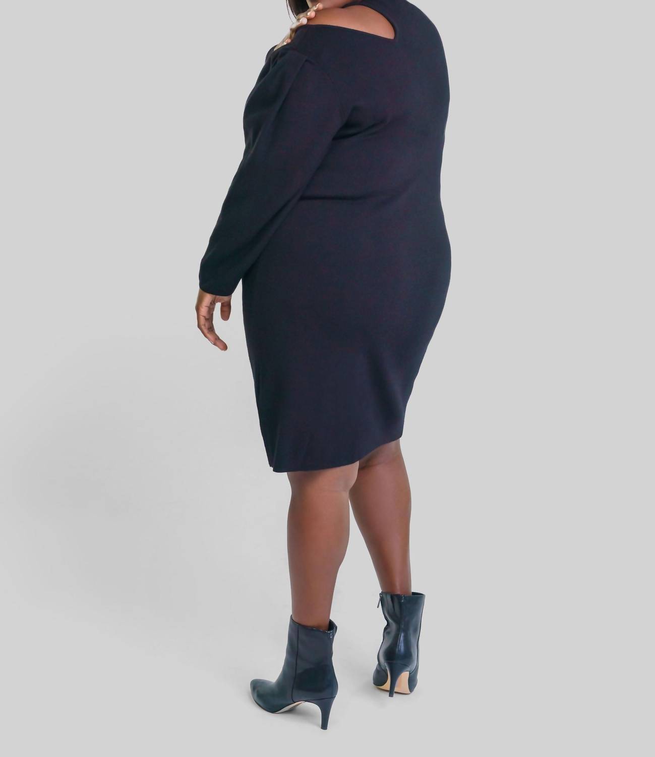 Donna Morgan - Long Sleeve Mini Sweater Dress - Plus
