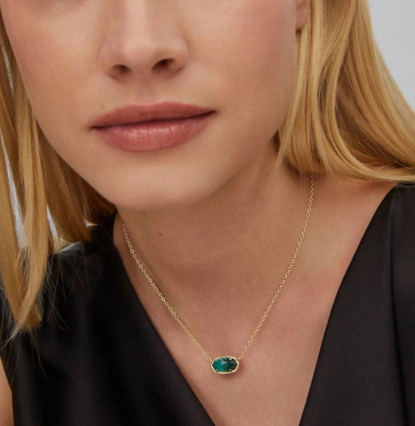 Kendra Scott - Women's Elisa Gold Pendant Necklace