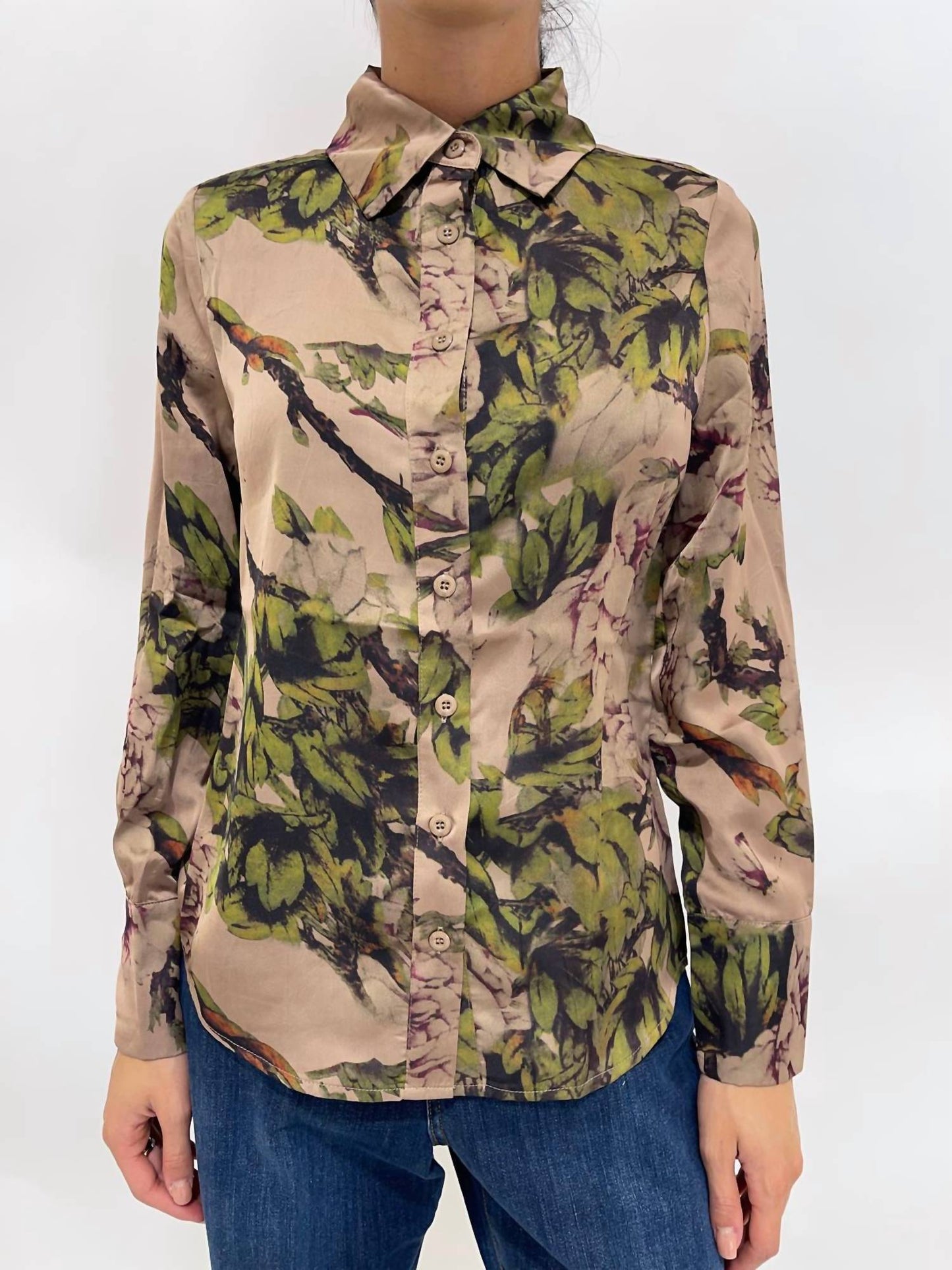 Anonyme - Women's Button Down Shirt