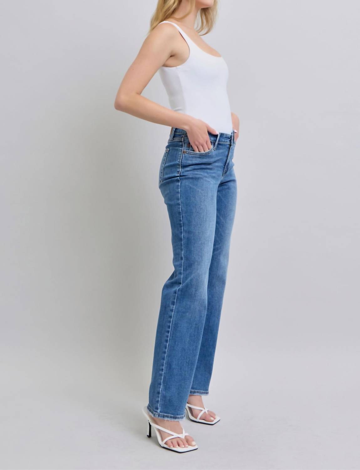 Judy Blue - High Waist V-front Straight Fit Jeans