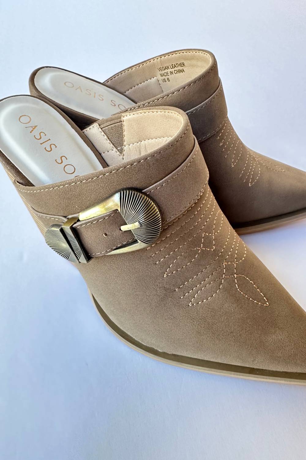 Oasis Society - Dixie Block Heel Mule