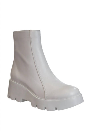 Naked Feet - Women's Xenus Ankle Boots