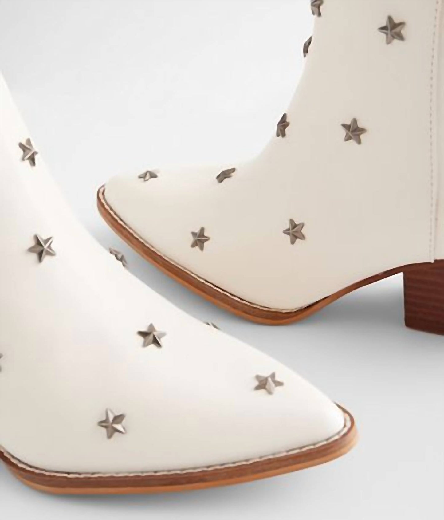 Oasis Society - Women's Metal Star Studded Booties