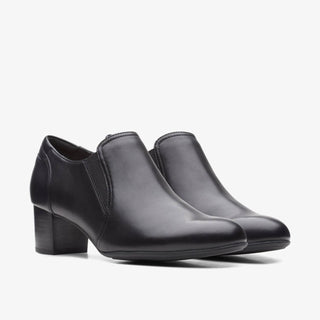 Clarks - Women Linnae Way Slip-on Boots