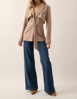 Promesa - The Courtney Blazer