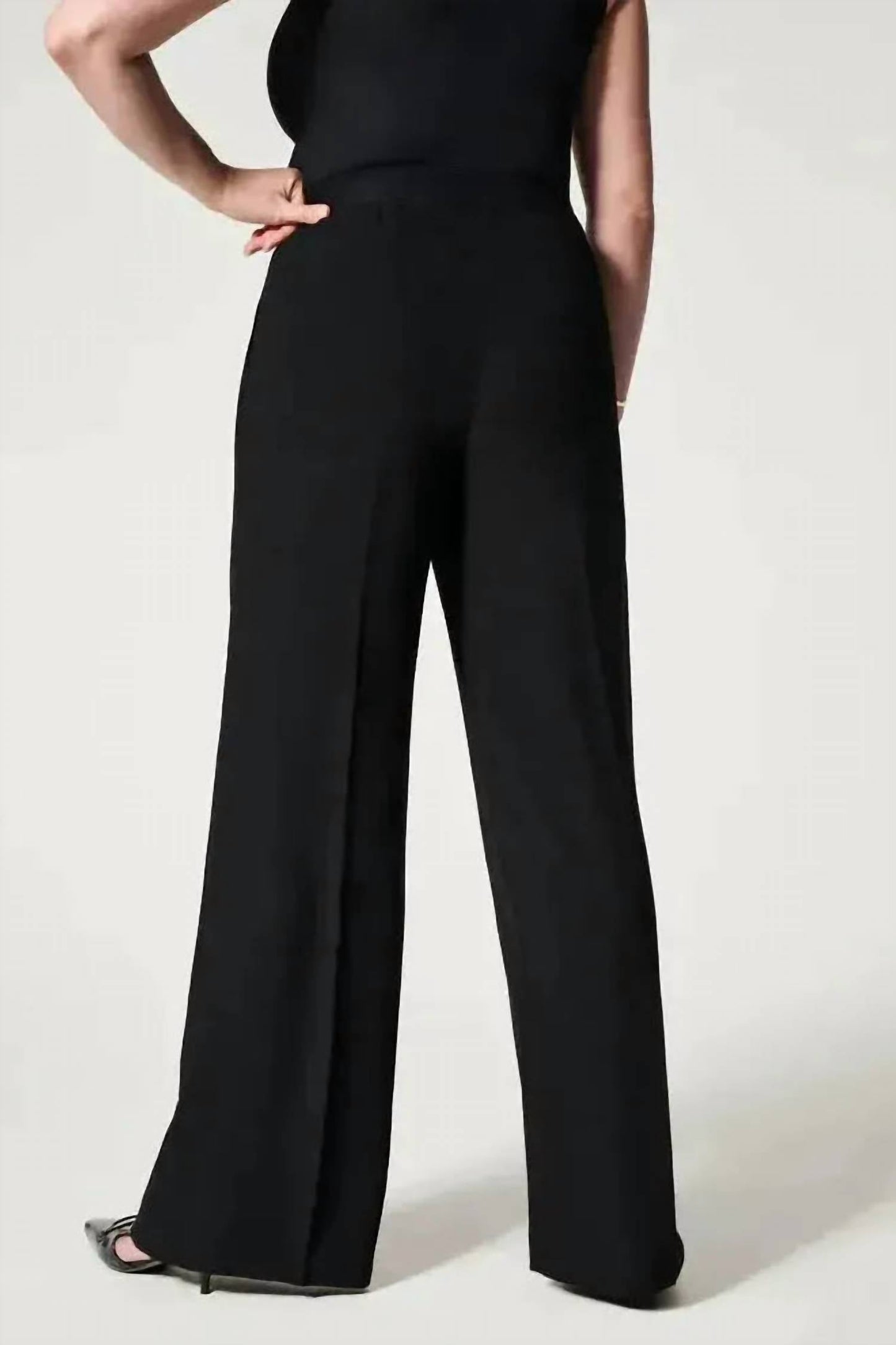 Spanx - Carefree Crepe Pleated Trouser
