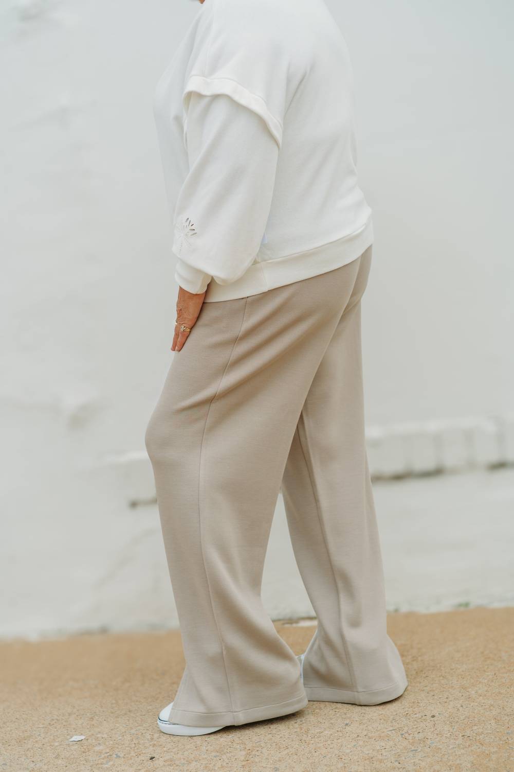 Spanx - Airpique Straight Track Pant