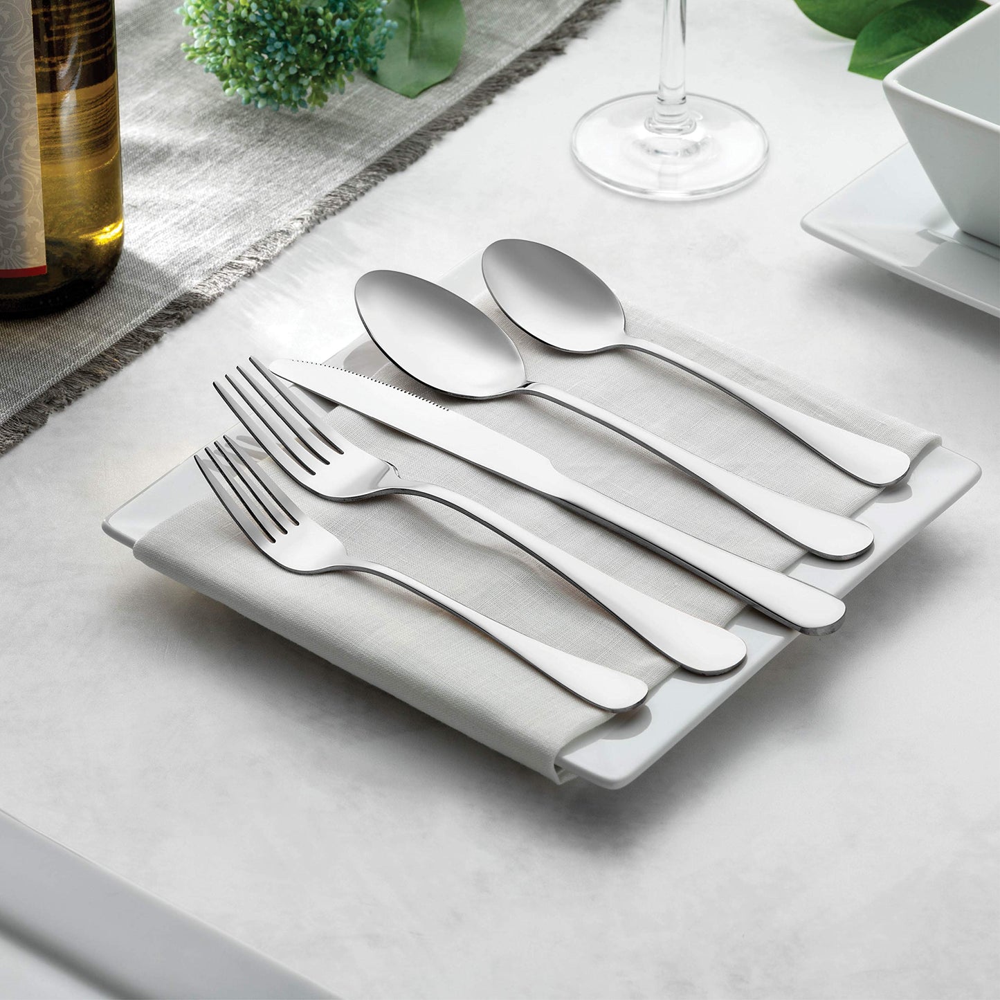20-Piece Stainless Steel Silverware Set - Attractive Mirror Finished Flatware Set