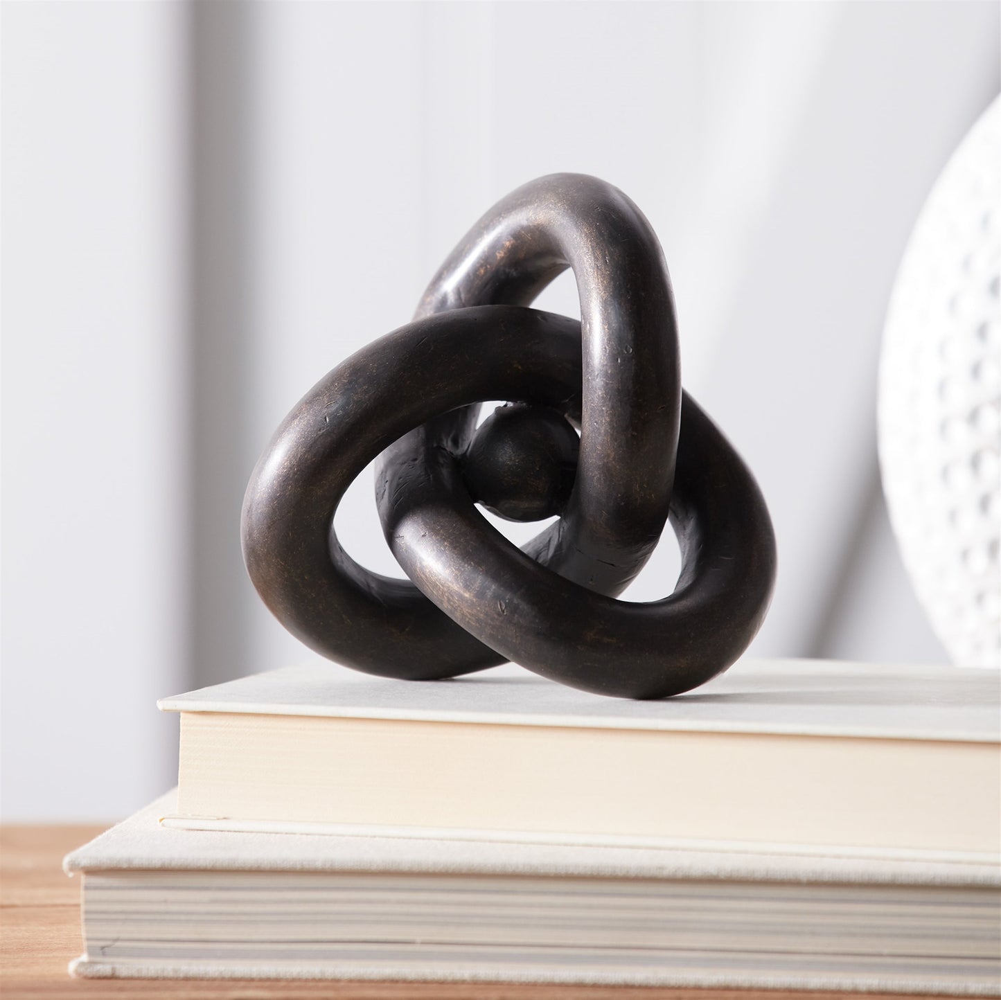 Modern knot decor (set of 4)
