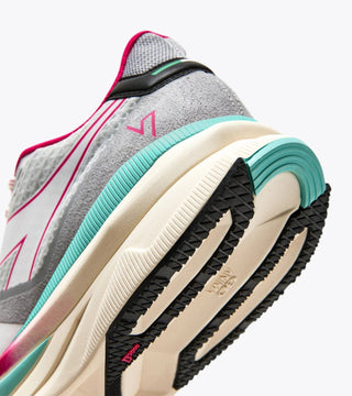 Diadora - Women’s Atomo V7000 Sneaker