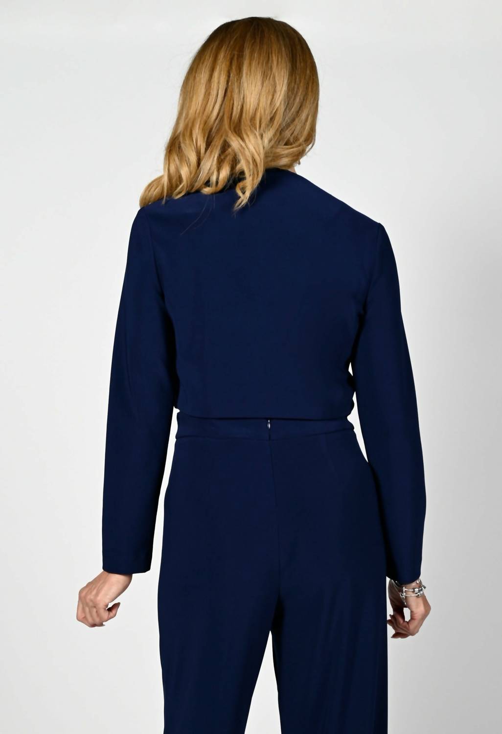Frank Lyman - Front Pockets Knit Jacket