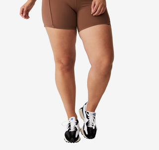 COTTON ON Women's Active Ultimate Booty Bike Shorts Brown Size 14W