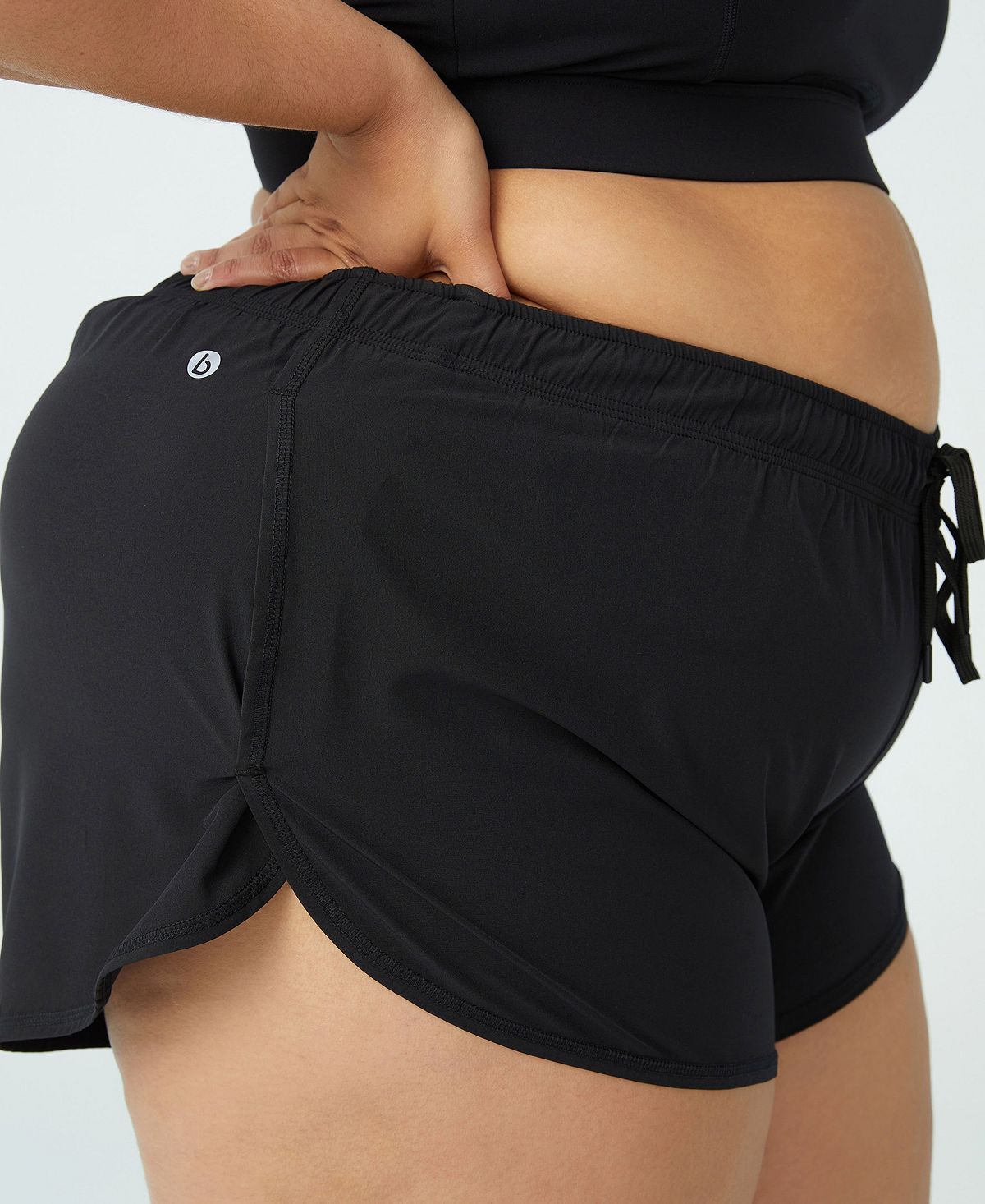 COTTON ON Women's Lifestyle Move Jogger Shorts Black Size 14W