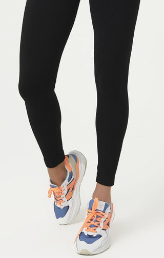 COTTON ON Women's Seamless Scrunch Bum Booty Full Length Tights Black Size Medium