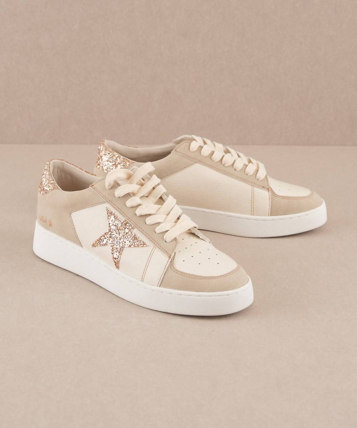 Oasis Society - Women's Liberty Glitter Star Sneaker