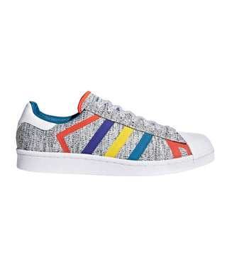 Adidas - MEN'S MOUNTAINEERING SUPERSTAR SHOES