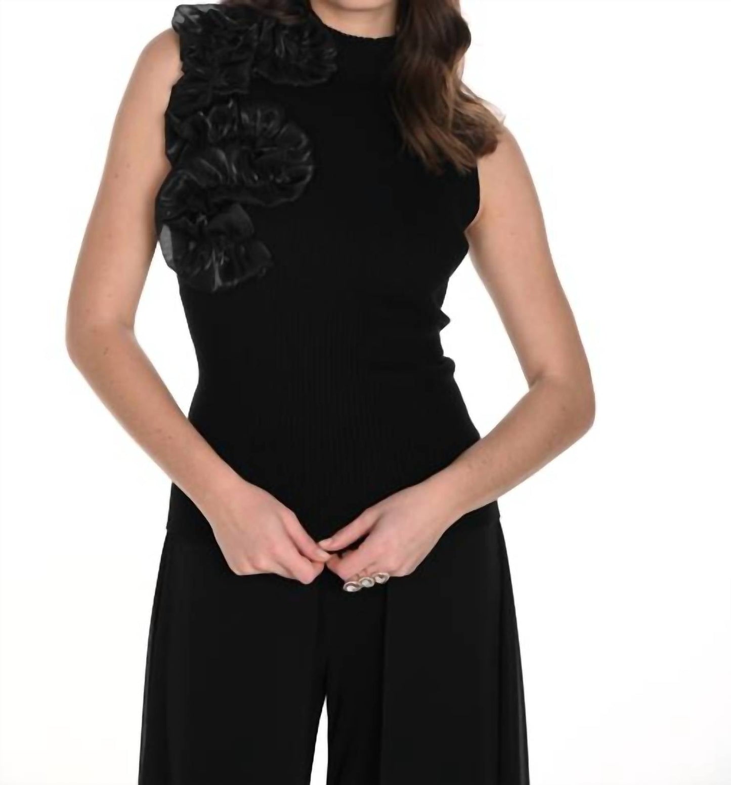 Frank Lyman - Ruffle Shoulder Sleeveless Sweater