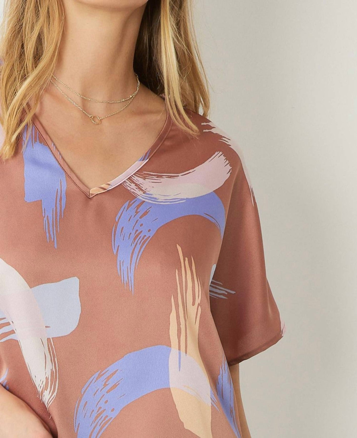Entro - Brushstroke V-neck Top