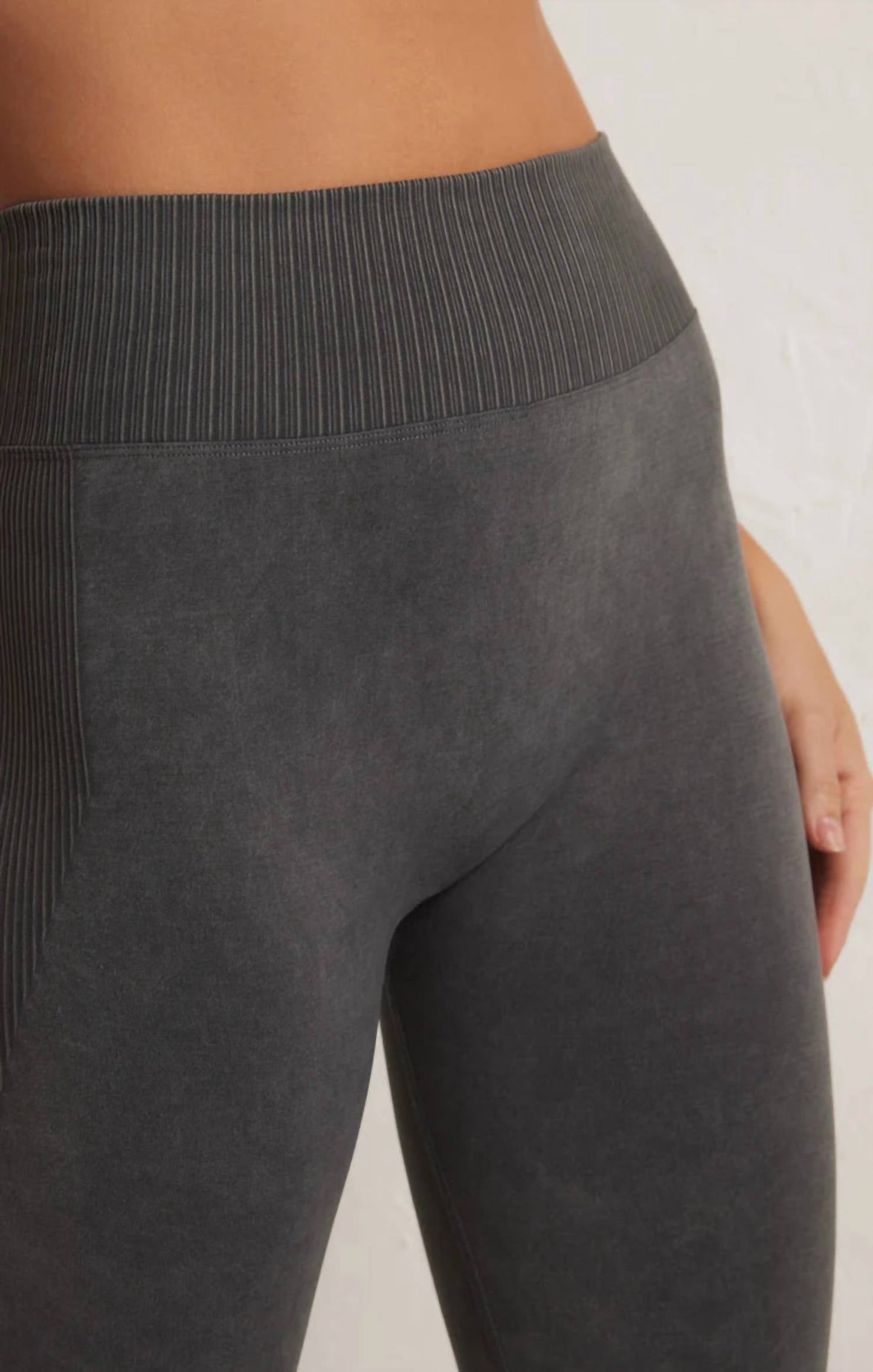 Z Supply - WASH OUT SEAMLESS 7/8 LEGGINGS