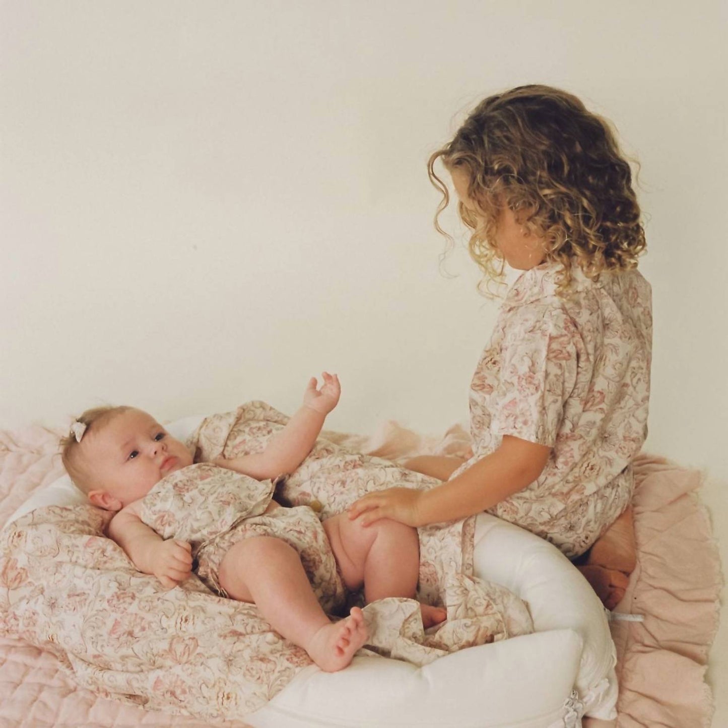 Montce - Girl's Floral Mini Button Down Shirt