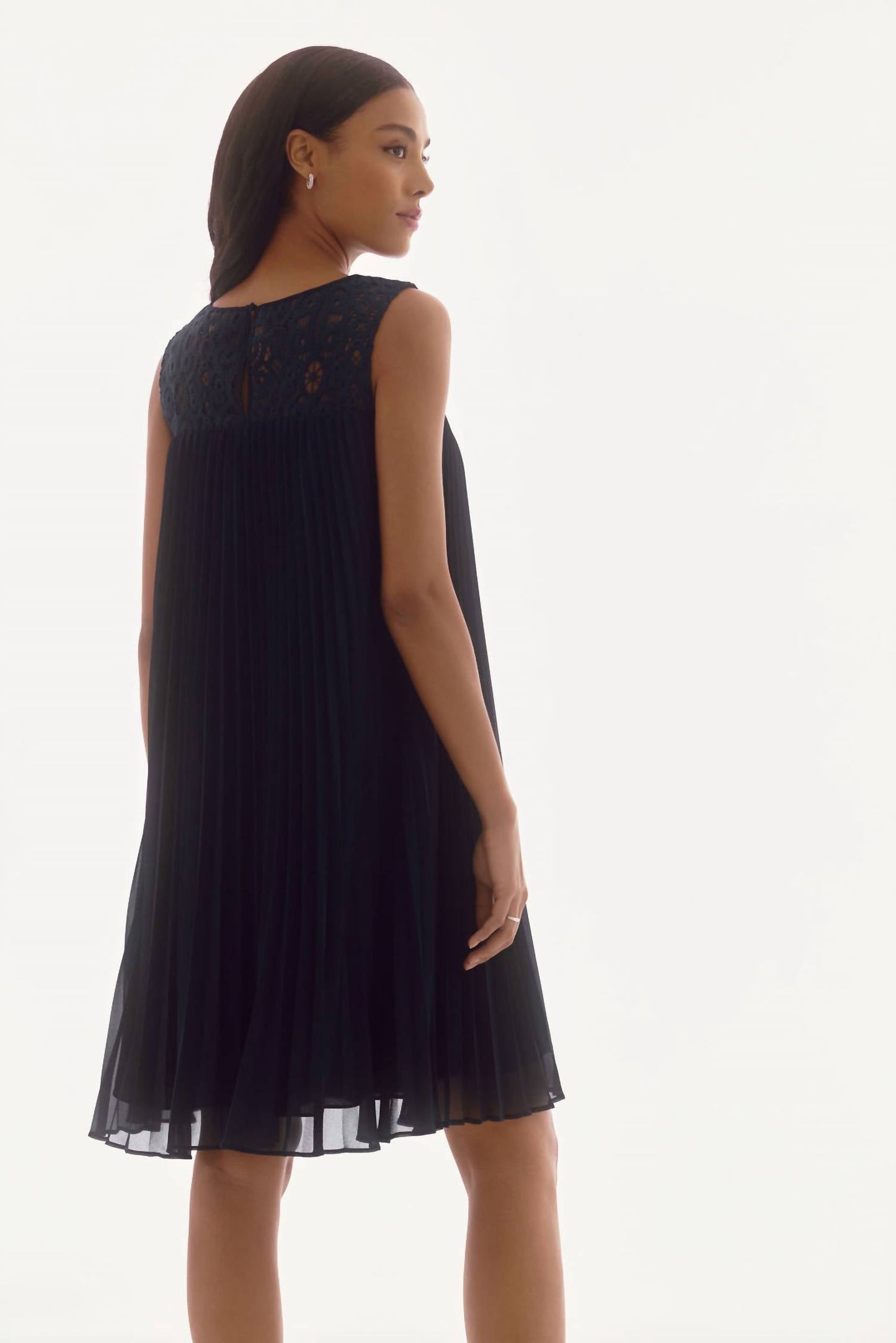 Joseph Ribkoff - Chiffon And Lace Sleeveless Pleated Dress