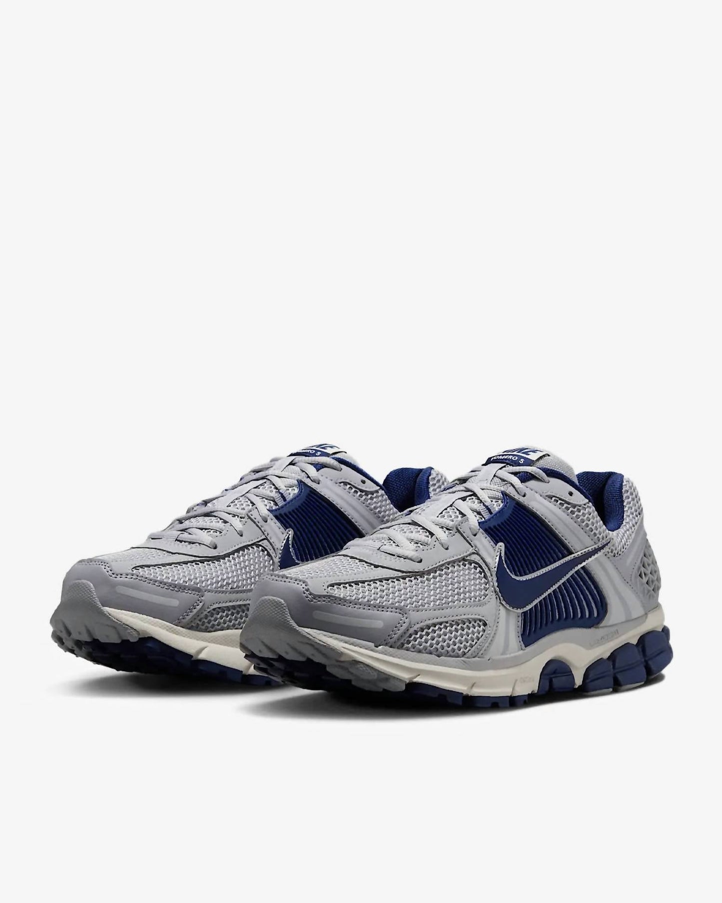 Nike - Men's Zoom Vomero 5 Sneaker