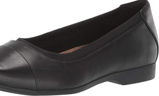 Clarks Women's Un Darcey Cap Ballet Flat Black Size 9.5 D(W) US