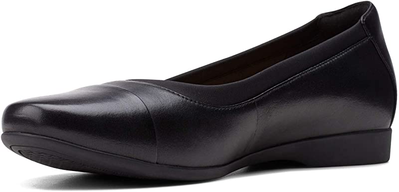 Clarks Women's Un Darcey Cap 2 Ballet Flat Black