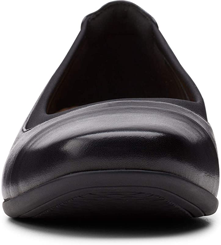 Clarks Women's Un Darcey Cap 2 Ballet Flat Black