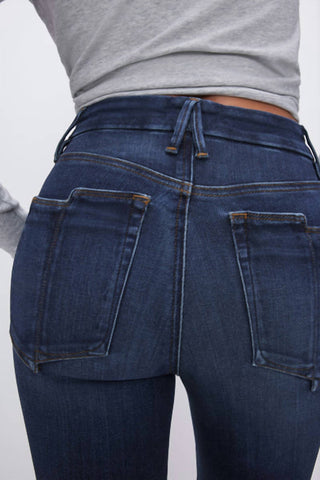 Good American - Soft-Tech Good Classic Slim Straight Jeans