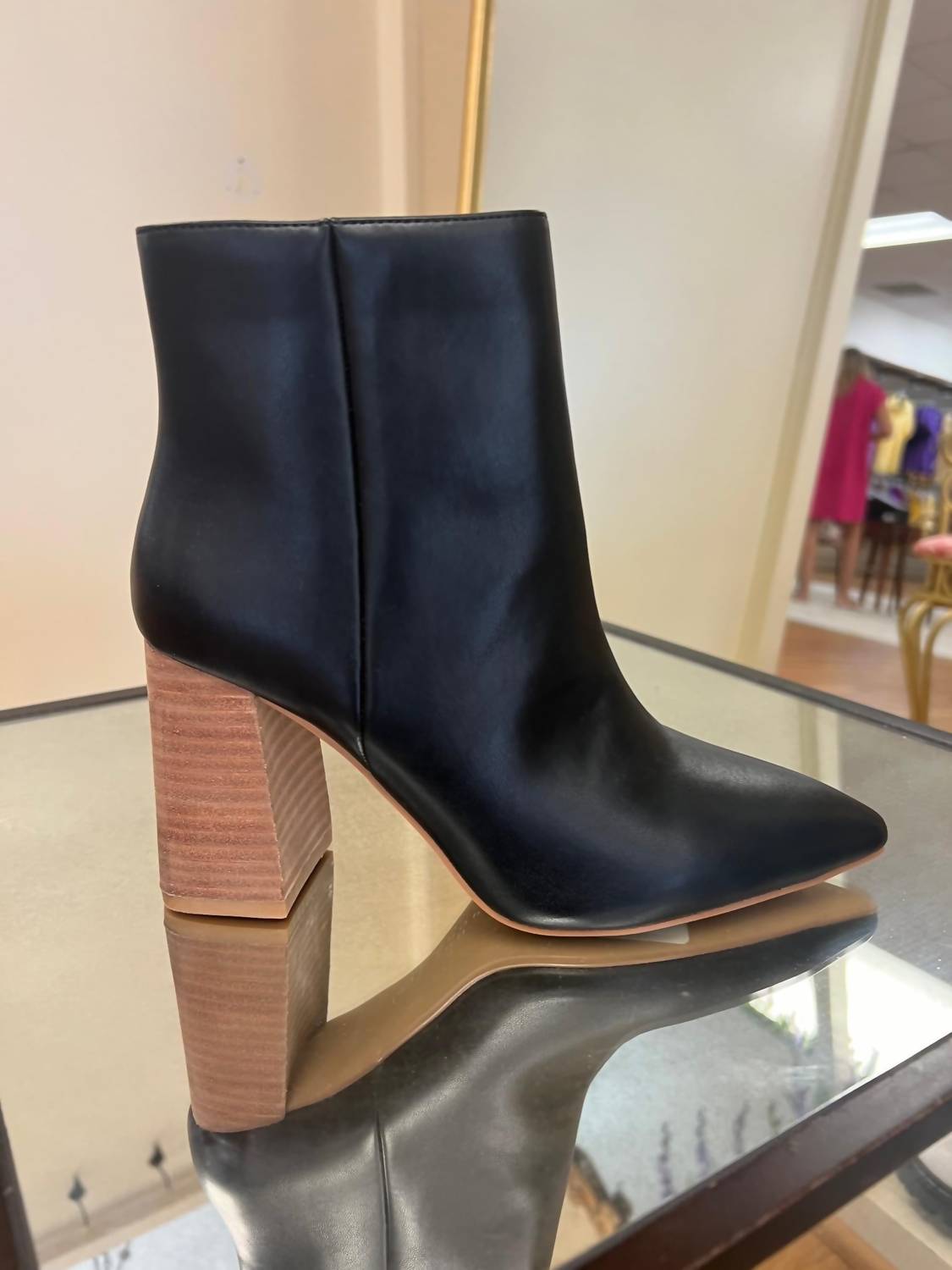 Shu Shop - Women's Veronica Booties