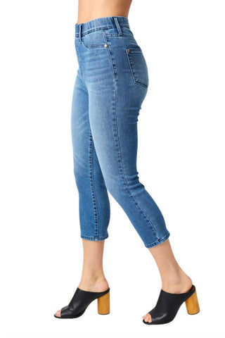 Judy Blue - HIGH WAIST PULL ON CAPRI DENIM