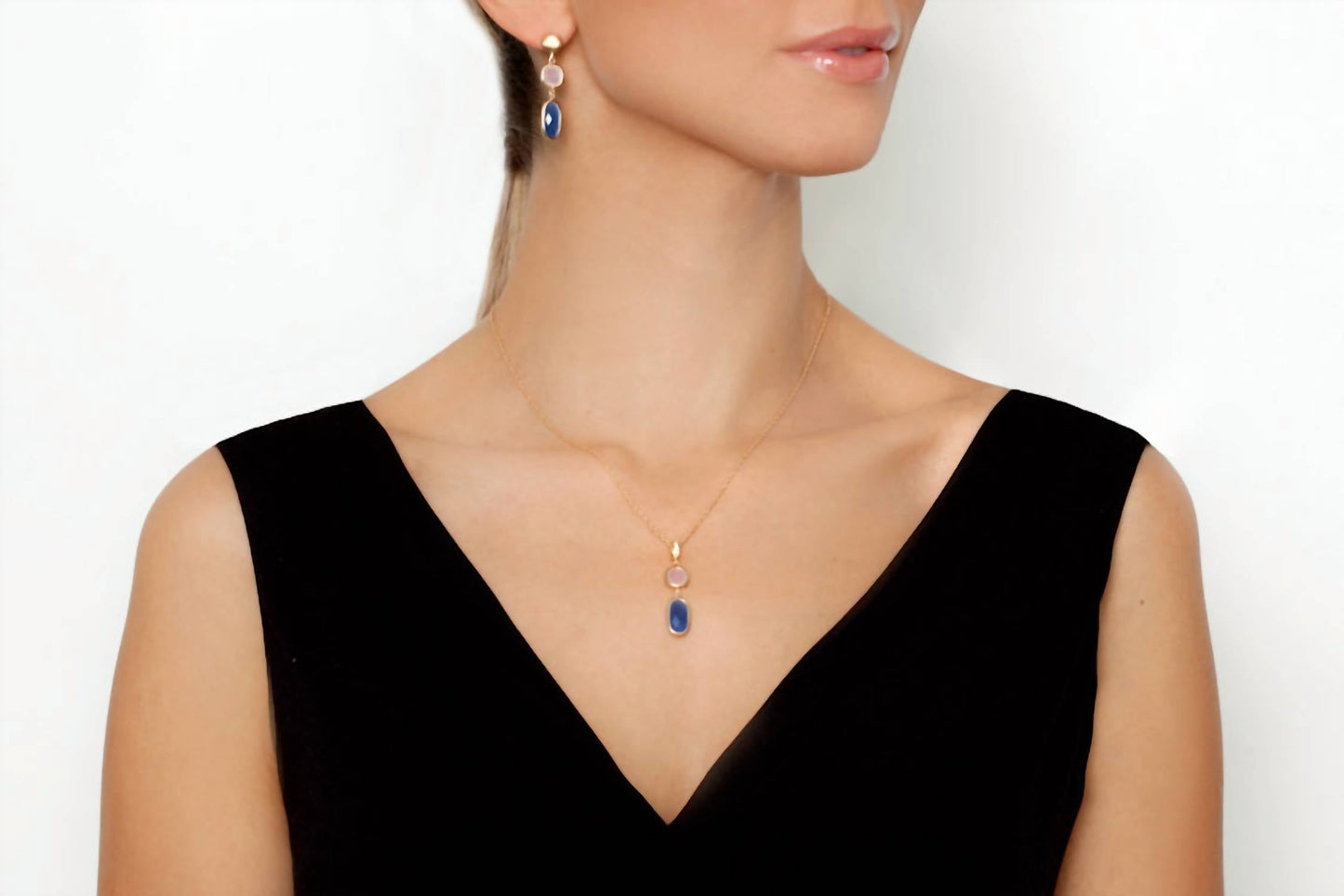 Avenue Chic - Women's Rectangular Drop Necklace