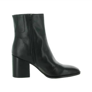 Vionic - WOMEN'S HARPER LEATHER WATERPROOF BOOT - MEDIUM WIDTH