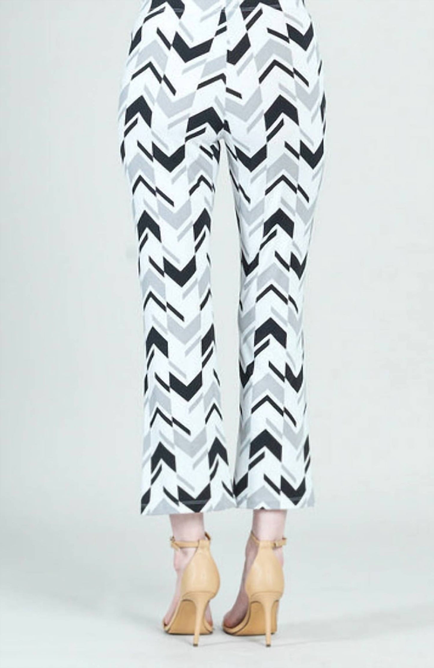 Clara Sunwoo - Center Seam Front Slit Ankle Pant