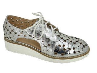 Django & Juliette - Women's Onstage Lace-up Shoe