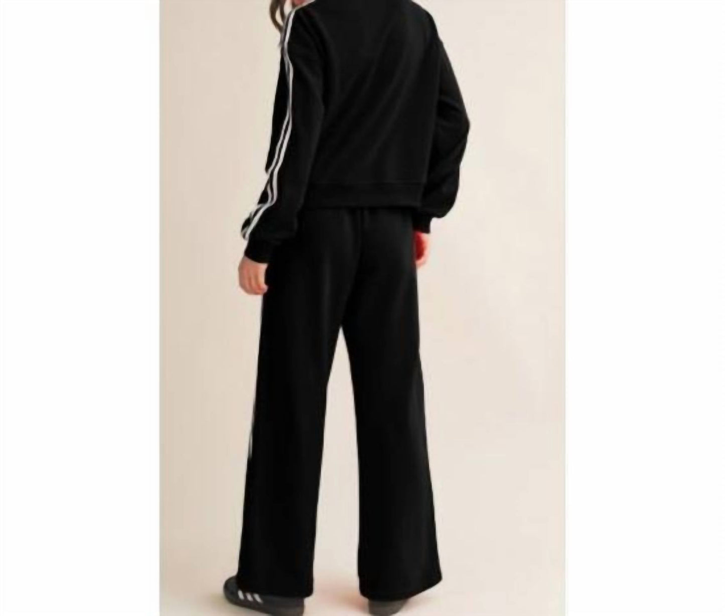 Aapparella - Stripe Sleeve Wide Leg Jogger Set