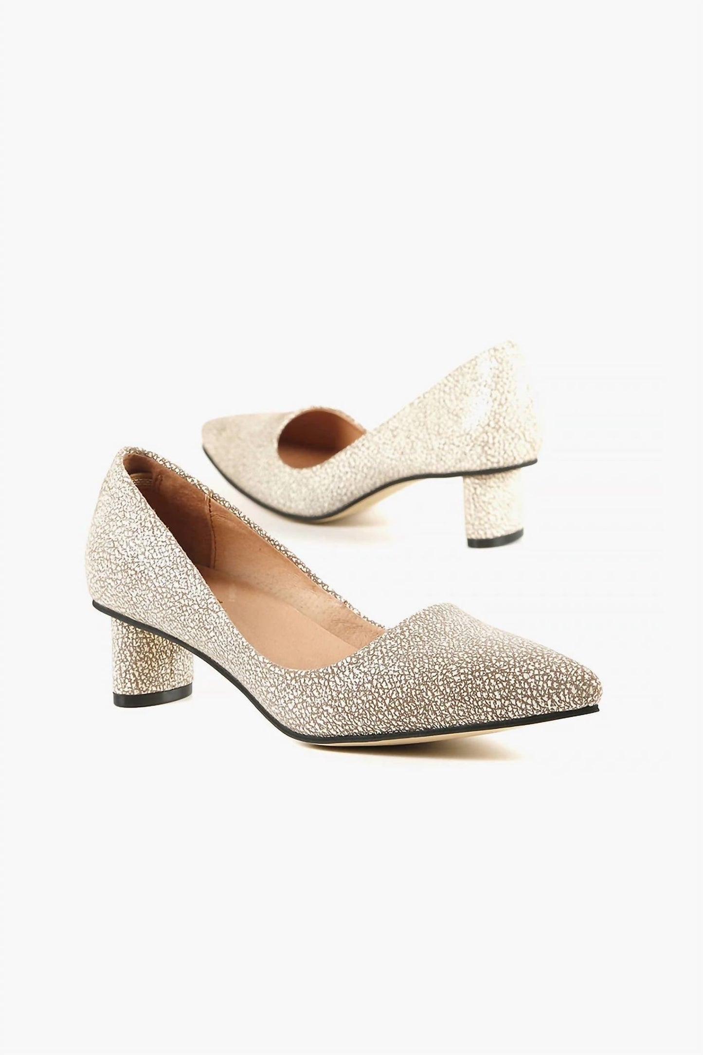 All Black - WOMEN OVAL KITTEN PUMP