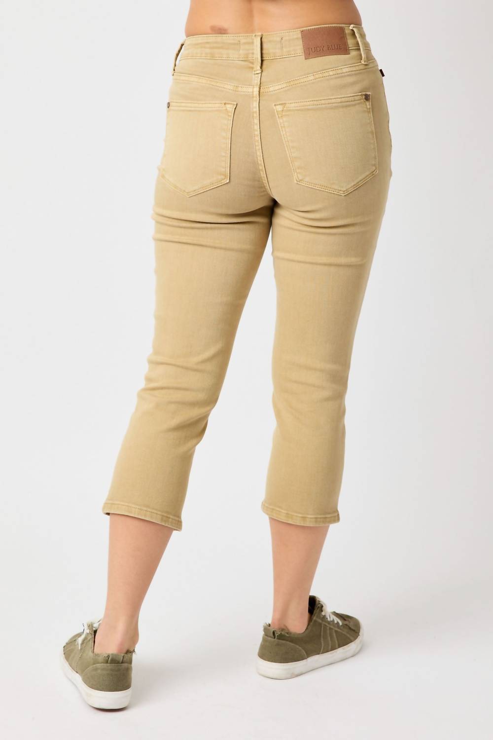 Judy Blue - “ava”high Rise Garment Dyed Capri