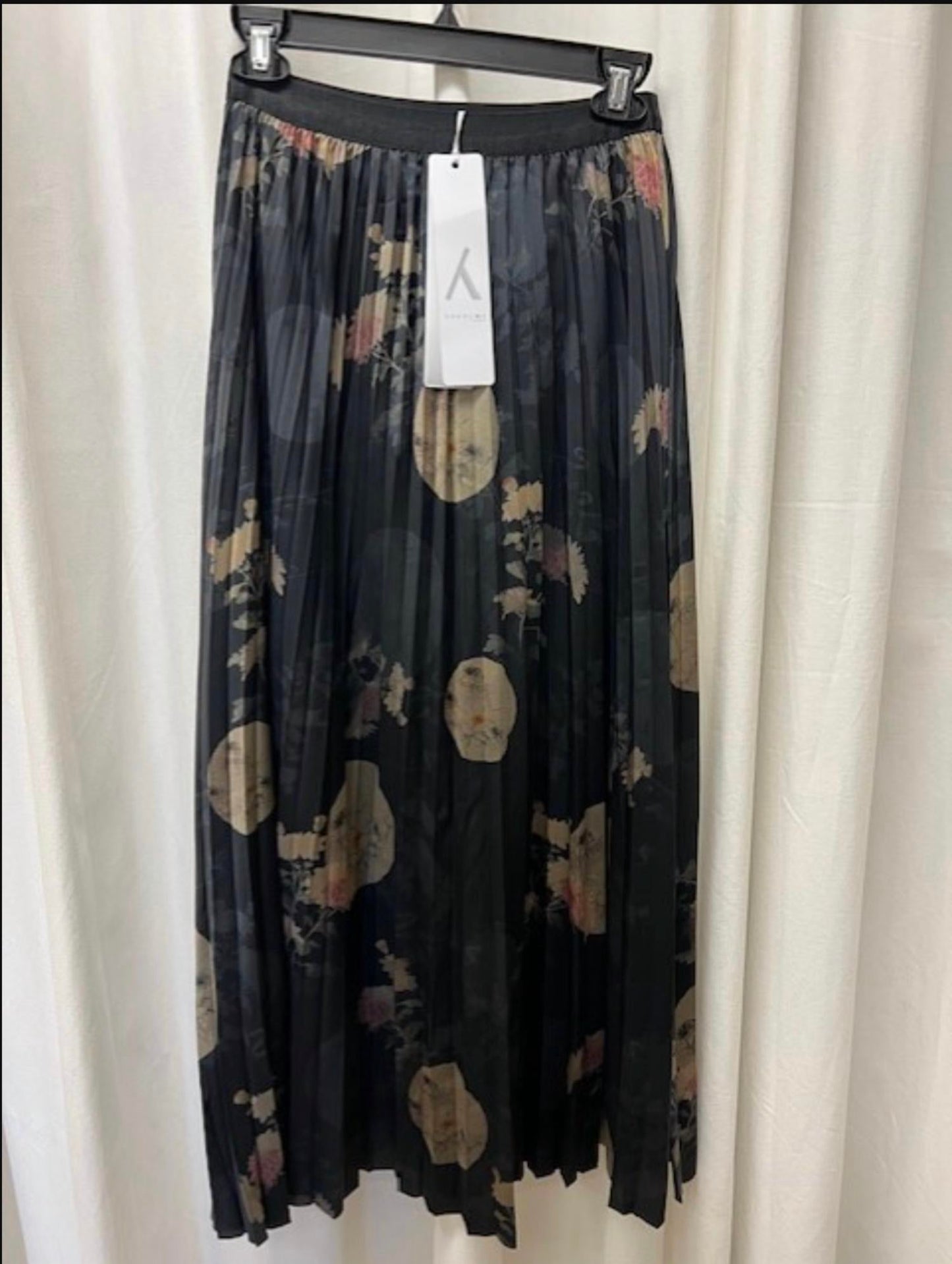 Anonyme - Women's Pleated Long Skirt