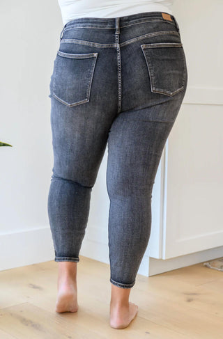 Judy Blue - Yoke High Rise Skinny Jean