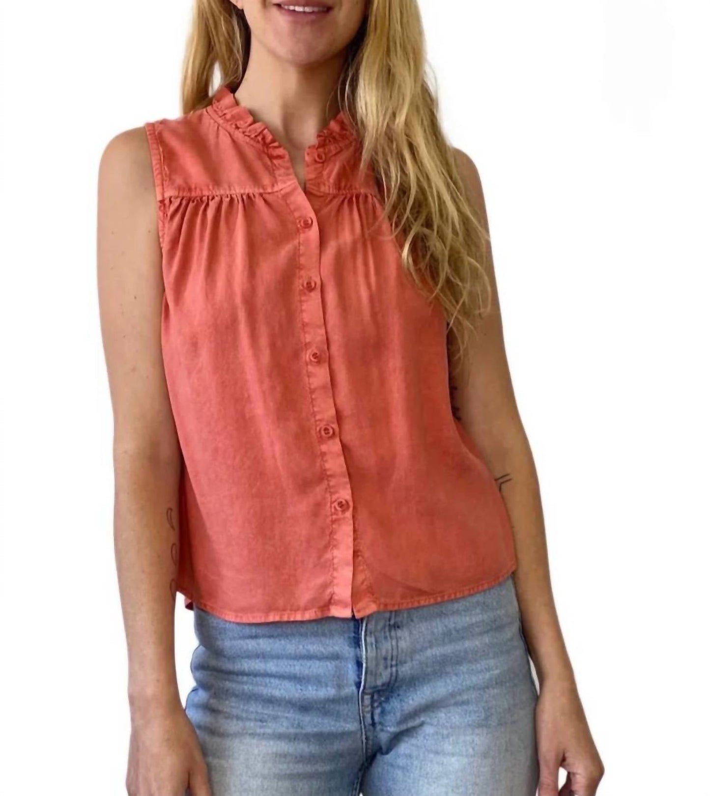 Bella Dahl - SLEEVELESS RUFFLE NECK BUTTON DOWN BLOUSE
