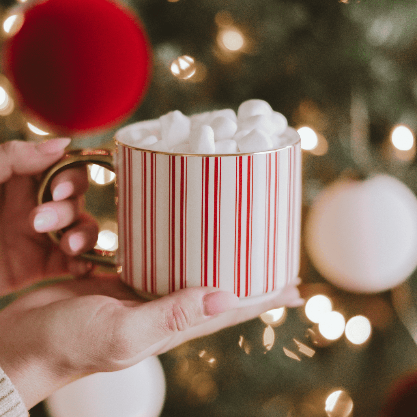 Red Stripe 14 oz Gold Handle Coffee Mug