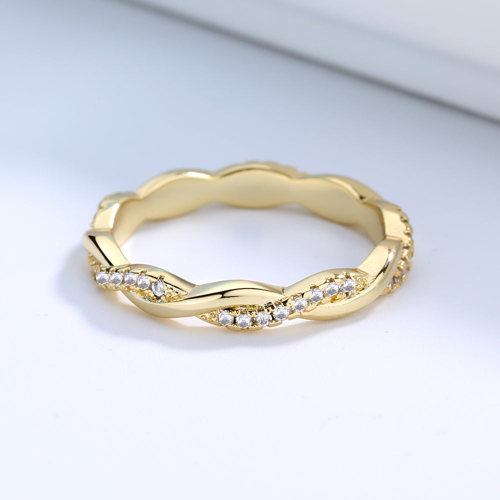 18K Gold Crossover Ring