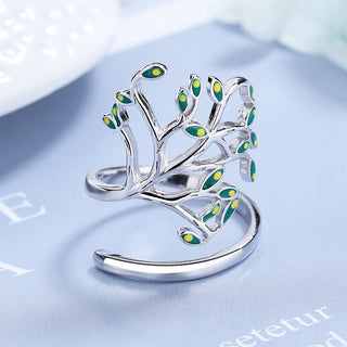 14K White Gold Peridot Leaf Ring